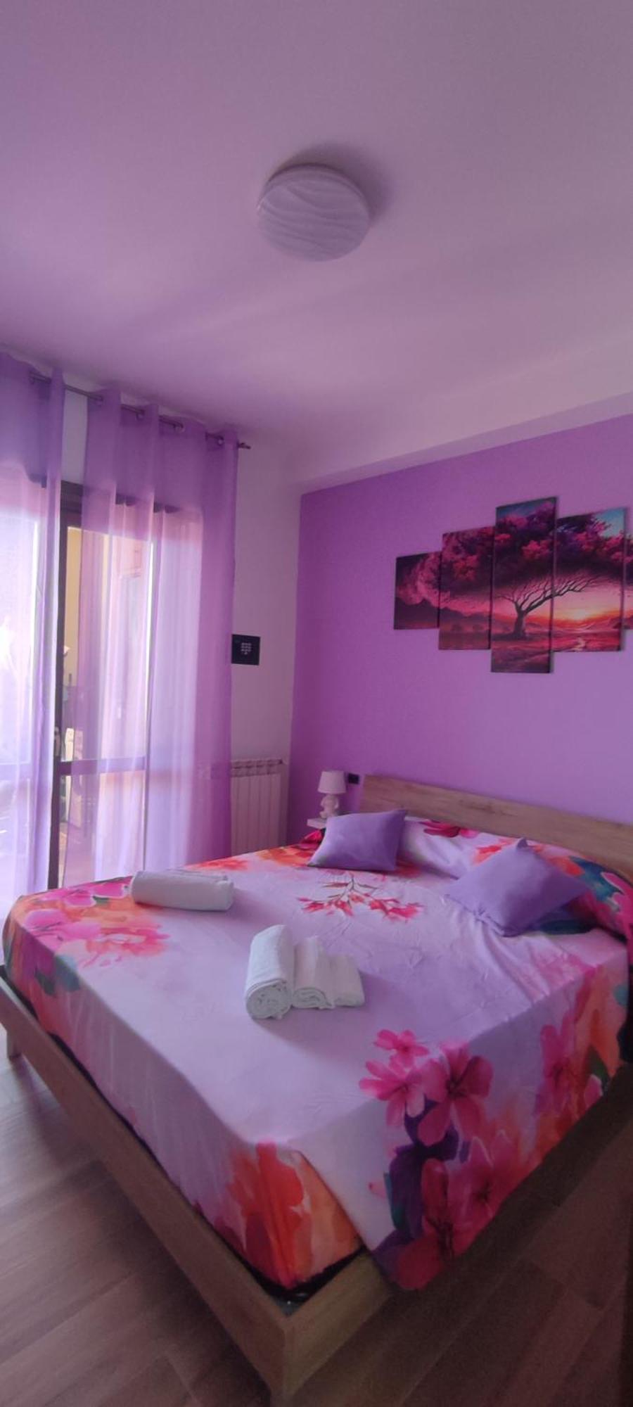 Love Home Apartament Near The Airport 피우미치노 외부 사진