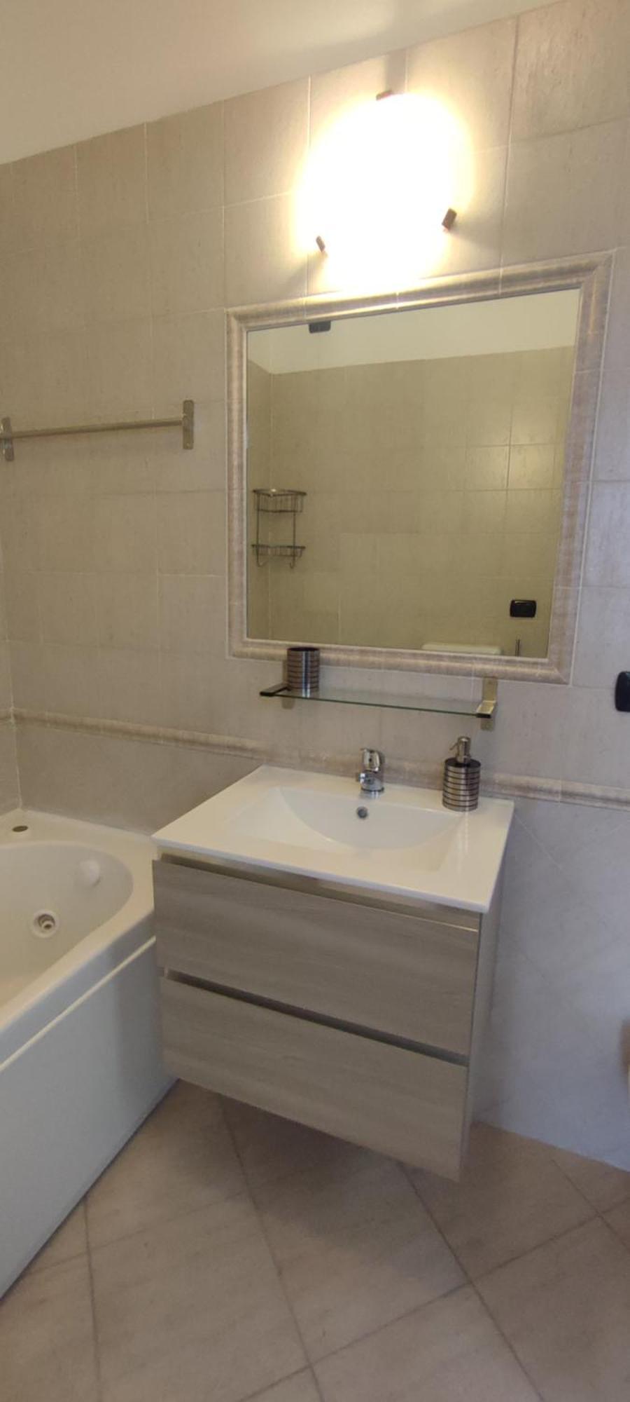 Love Home Apartament Near The Airport 피우미치노 외부 사진