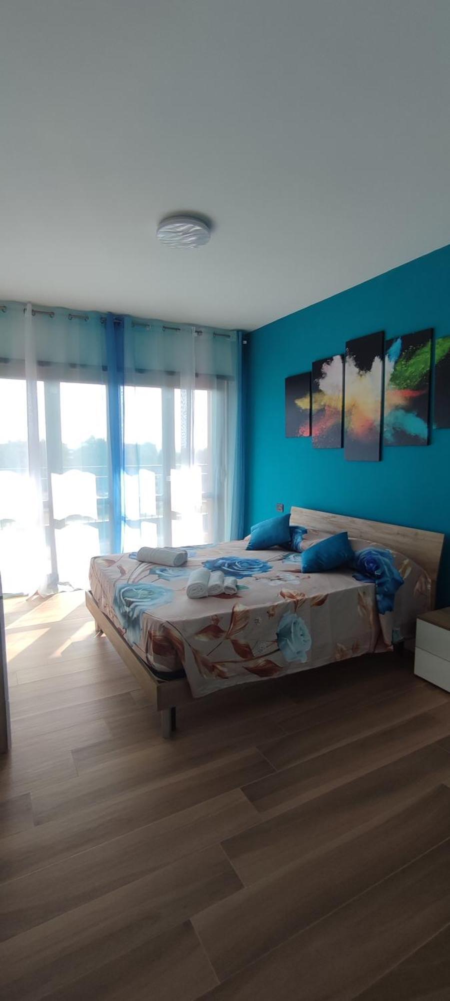 Love Home Apartament Near The Airport 피우미치노 외부 사진